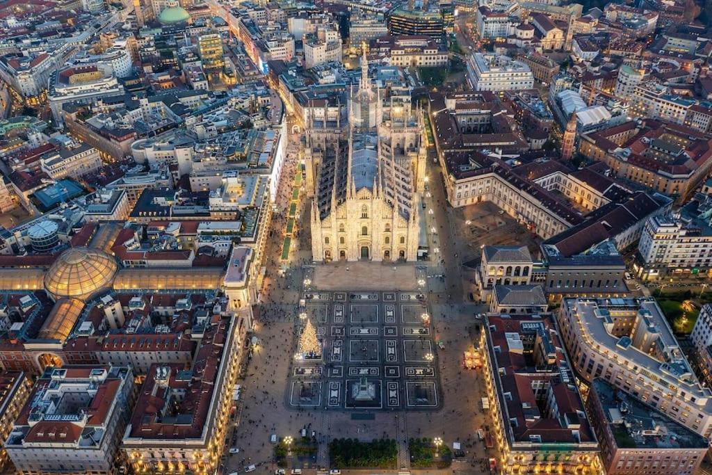 Duomo 10 Min Luxury • Terrazzo • Wi-Fi • Netflix Milan Exterior photo
