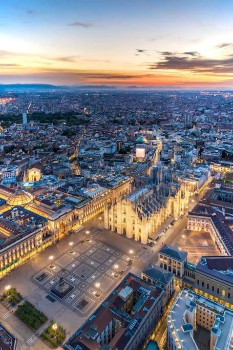 Duomo 10 Min Luxury • Terrazzo • Wi-Fi • Netflix Milan Exterior photo
